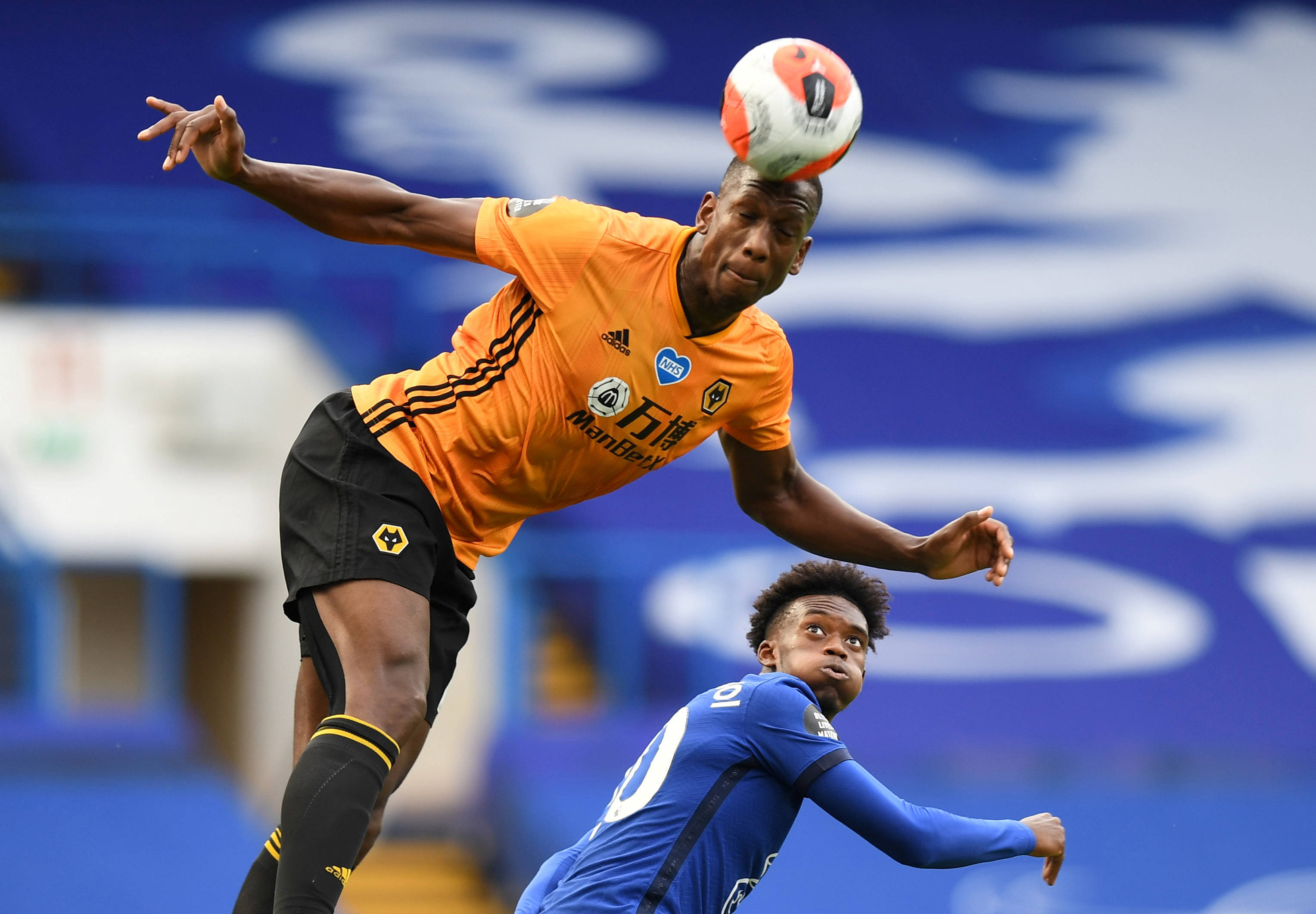 关于伯恩利客场逆转，拿下关键胜利的信息