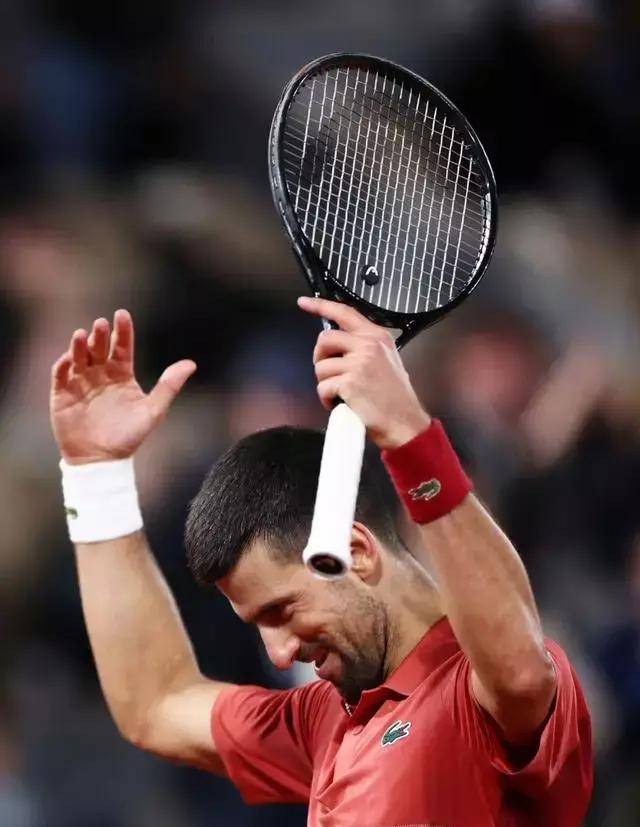 包含美国网球队强势世界网球队，德约科维奇高光表现的词条