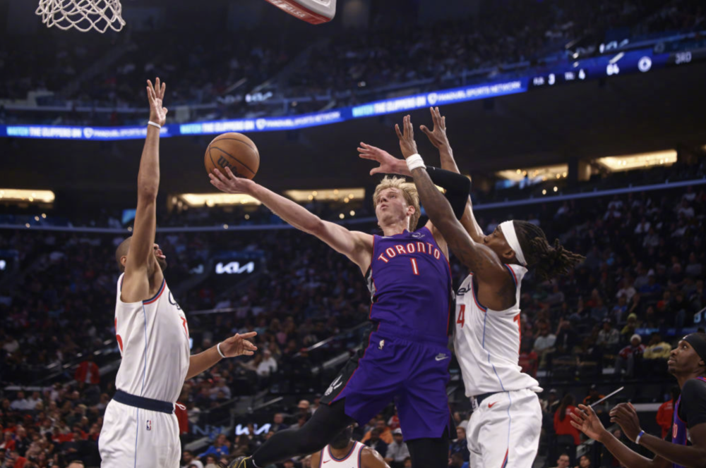 快船惊险击败猛龙延续不败