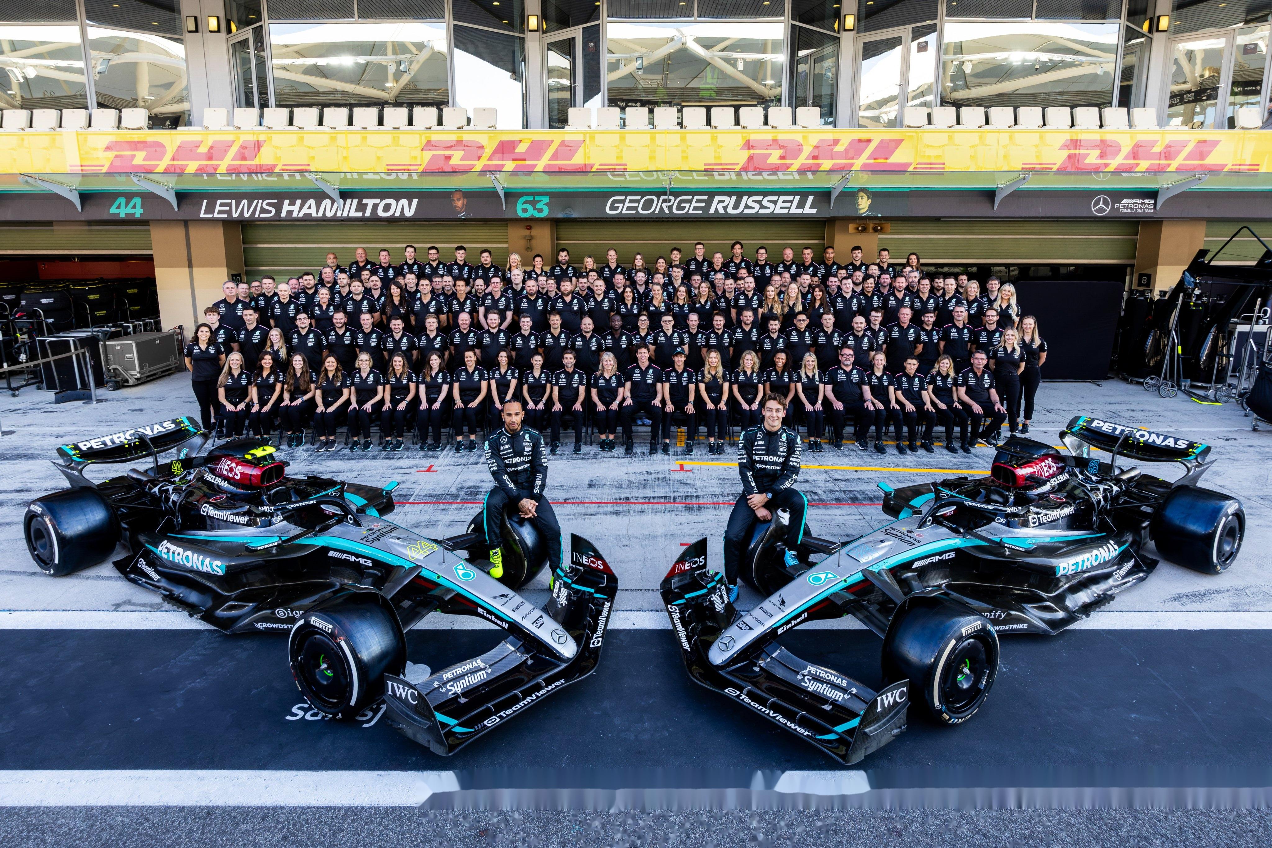 迈凯伦鏖战梅赛德斯,汉密尔顿惊艳四座 迈凯伦鏖战梅赛德斯,汉密尔顿惊艳四座