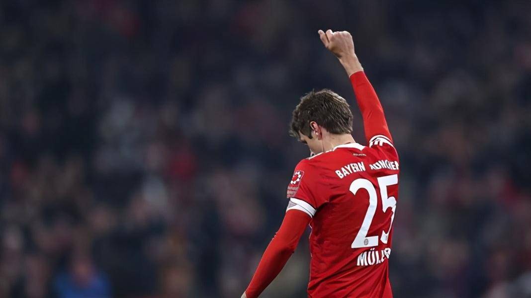 沙尔克04惨遭狂胜,陷入困境 沙尔克04惨遭狂胜,陷入困境