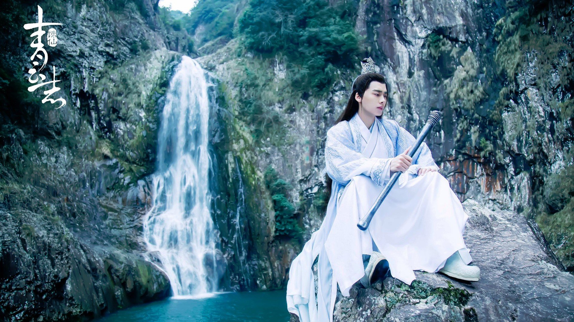 极速启航，星辰闪耀，拉文于F1新赛季揭幕战之夜书写完美篇章