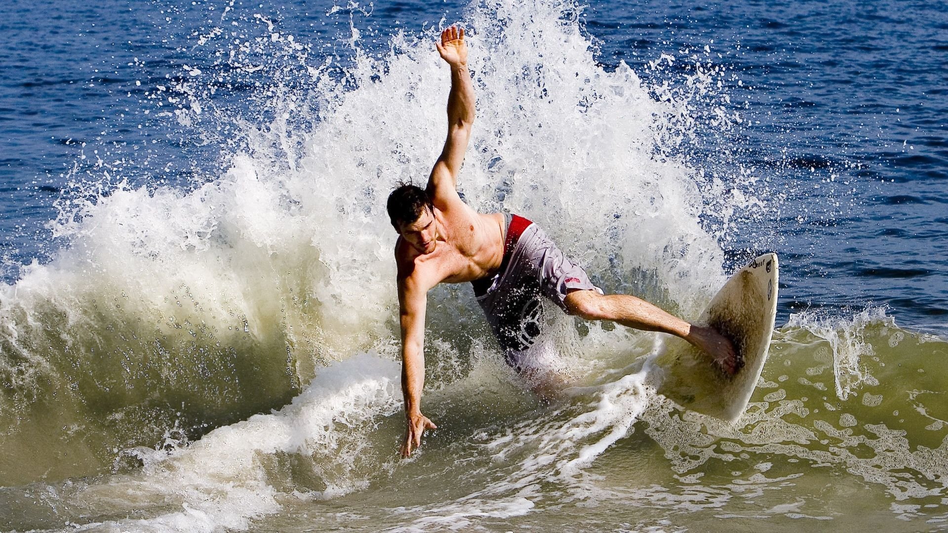 魔术后浪掀翻天山,乔治关键接管打响奥运前哨战